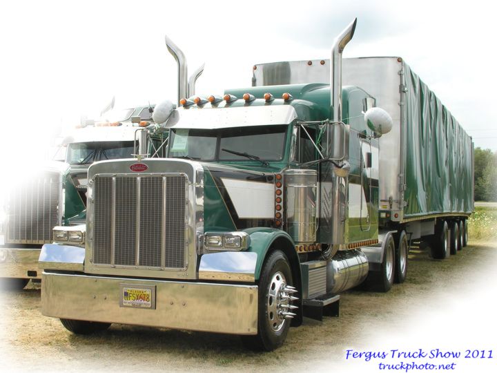 2005 White On Green Peterbilt-Fergus-Truck-Show-2011