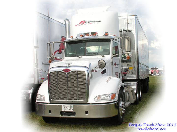 White F1 Freight Systems Peterbilt Fergus Truck Show 2011 