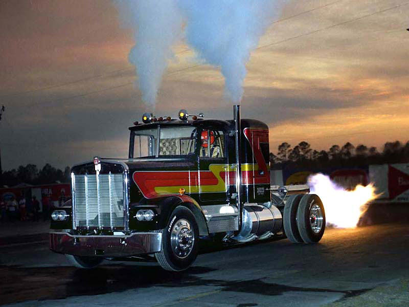 Bob Motz Jet Truck firing up the engine getting ready for the show